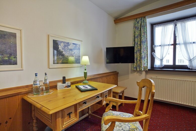 Hotel Sauerlacher Post