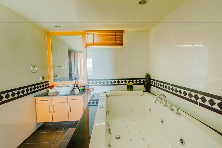 Sea View Hua Hin Condos