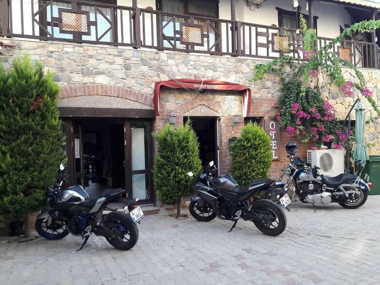 Second Spring Hotel