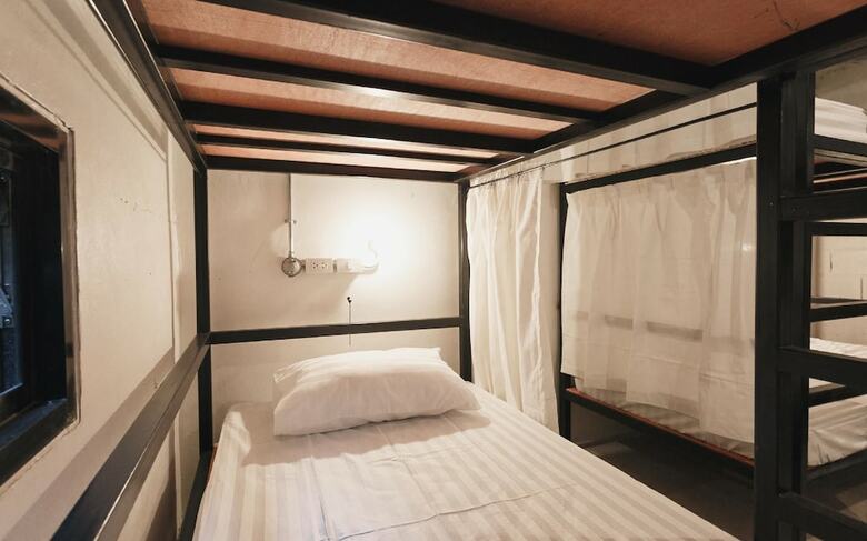 Hostal Nivas Siam Hostel