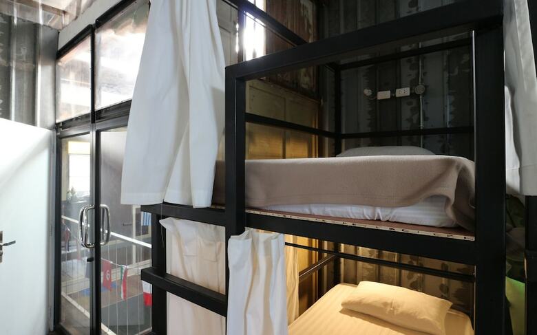 Hostal Nivas Siam Hostel