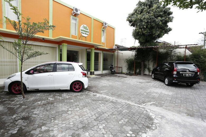Hotel Reddoorz @ Jakal Bawah 2