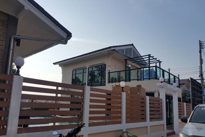 Hotel Baan Hansa