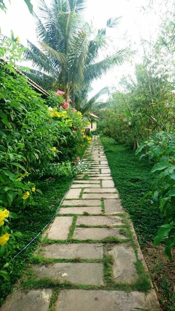 Hotel Orchard Fruit Farm Bungalow