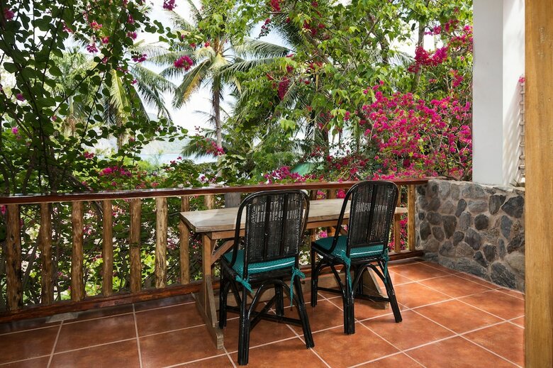 Hotel Golden Monkey Cottages