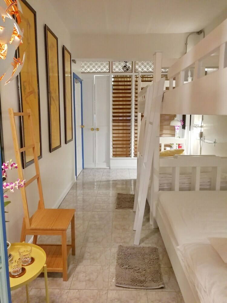 Hostal Bed In Town