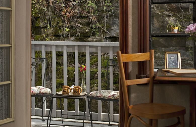Cliff Cottage Inn - Victorian B&B And Boutique Hotel