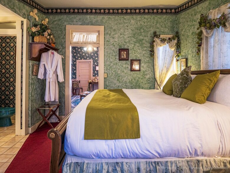 Cliff Cottage Inn - Victorian B&B And Boutique Hotel