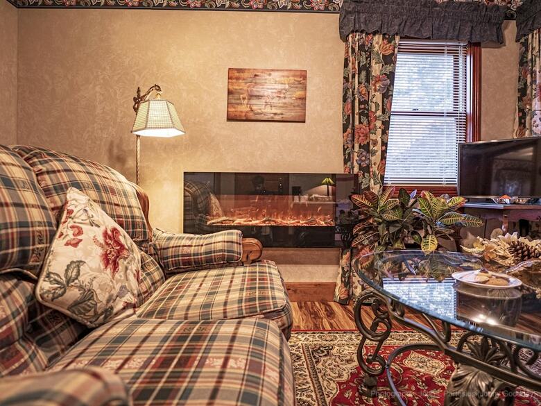 Cliff Cottage Inn - Victorian B&B And Boutique Hotel