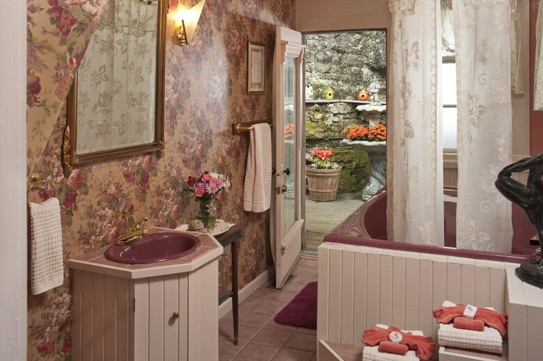 Cliff Cottage Inn - Victorian B&B And Boutique Hotel