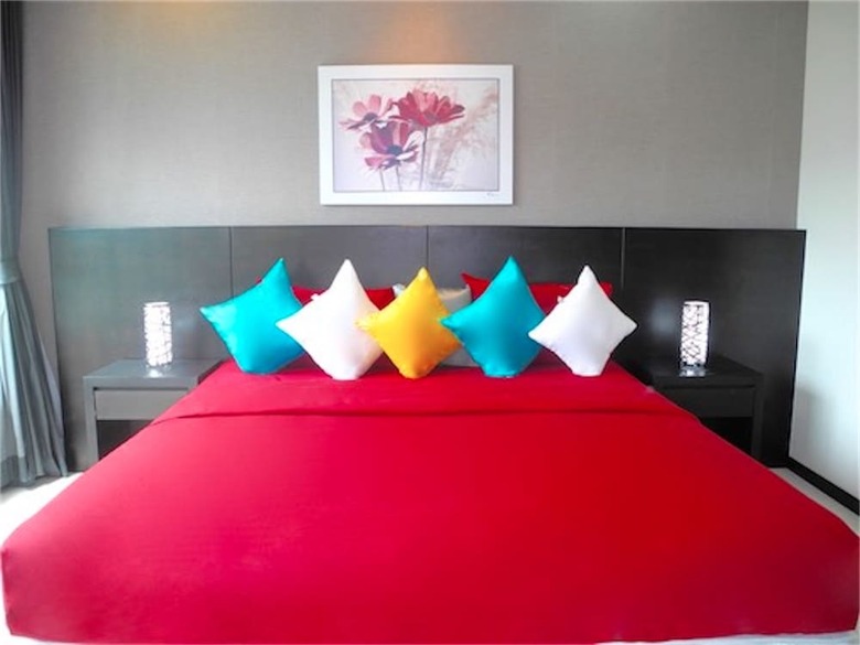 Kamala Regent Modern 2 Bedrooms Apartment