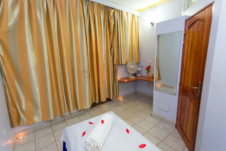 Champion Hotel
