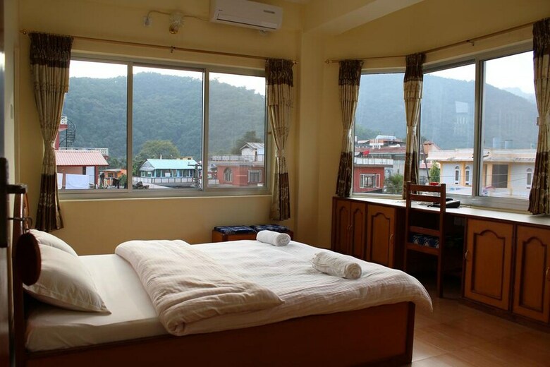 Hotel Milarepa