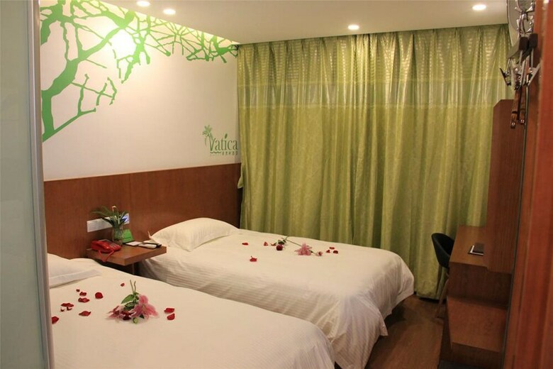 Greentree Inn Shanghai Disney Hotel