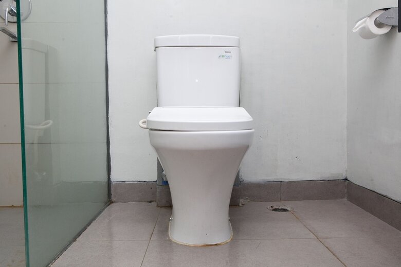 Hotel Reddoorz Plus Near Bandung Station 2