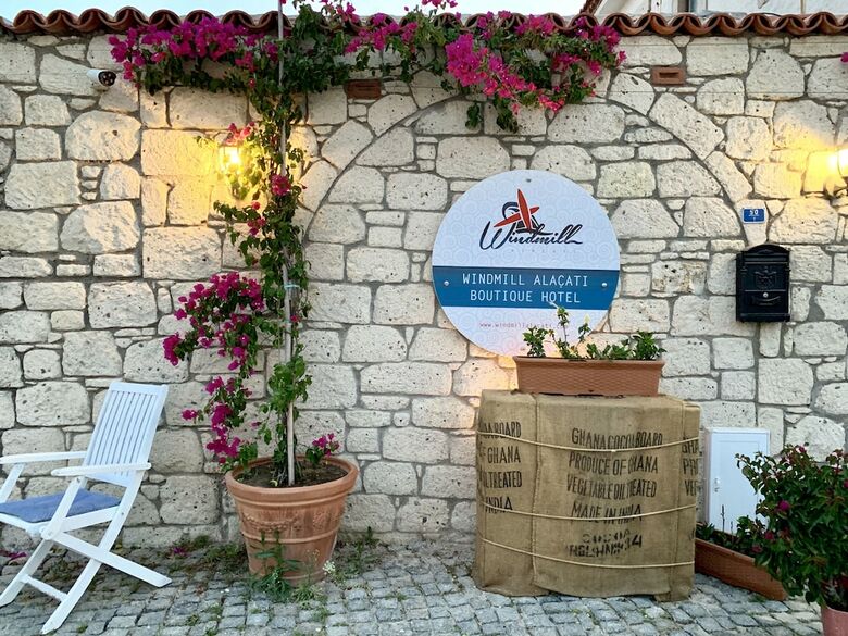 Windmill Alacati Boutique Hotel