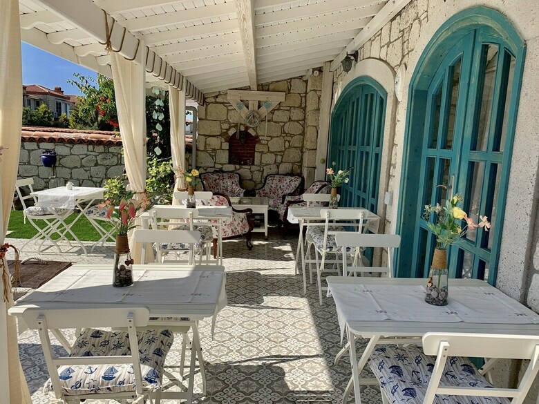 Windmill Alacati Boutique Hotel