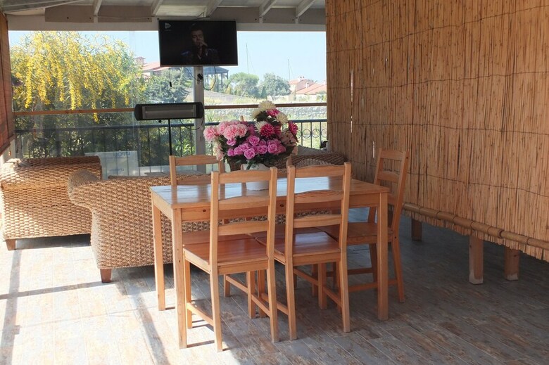 Lapis Port Sorf Hotel