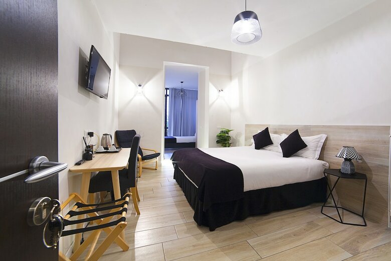 Hotel Dada Suites
