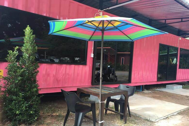 Hotel The Toy Art Resort