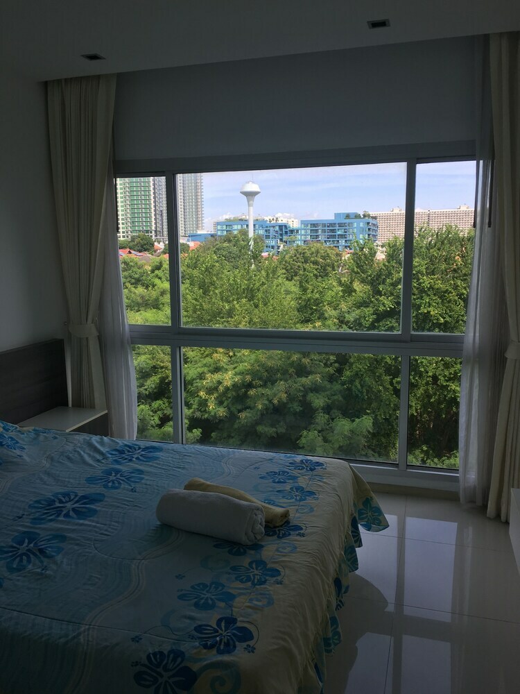 The Gallery Condo - D41 By Axiom
