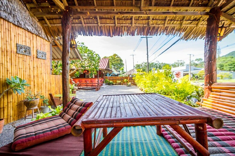 Hostal Bubu Lanta Hostel