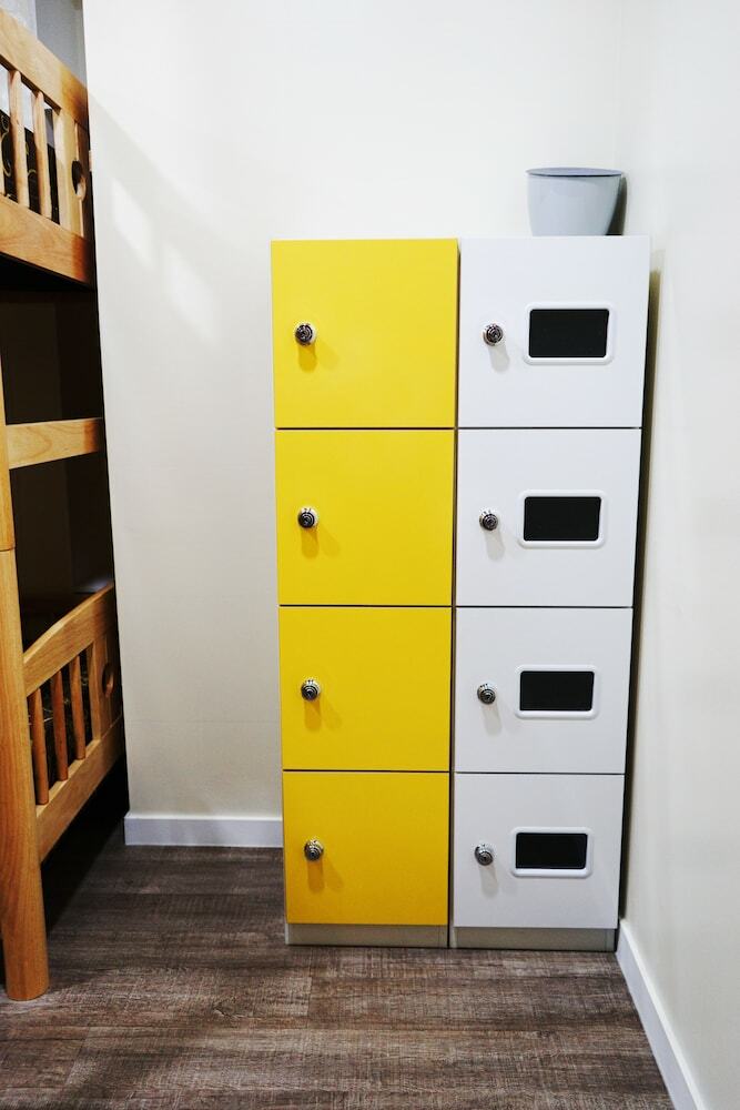 Hostal Onna Guesthouse - Hostel