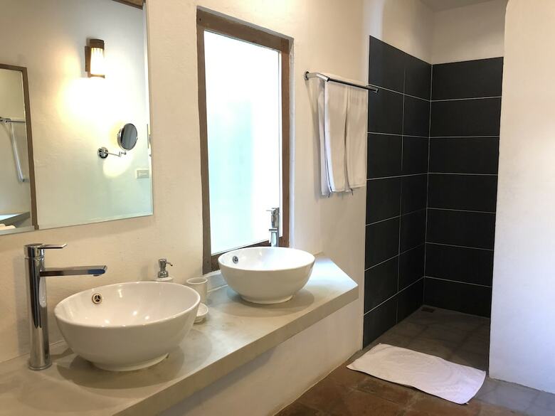 Hotel El Nido Mahogany Beach