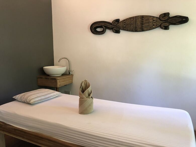 Hotel El Nido Mahogany Beach
