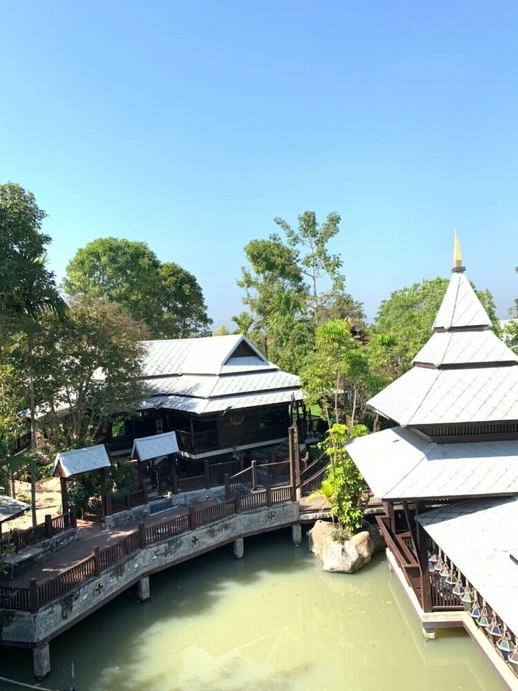 Hotel Bantunglom Resort