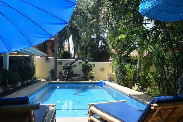 Villa Sanuk Bungalows