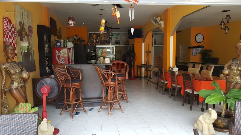Hotel Pitstop Restaurant And Guesthouse