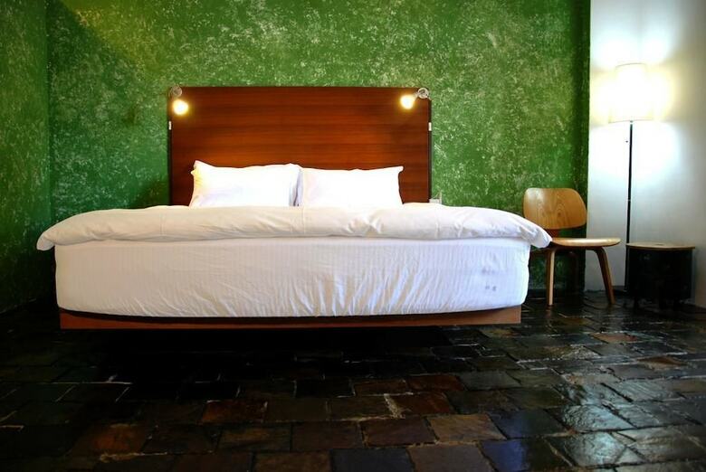 Hotel Howcome Spots