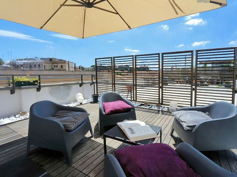 Ripa Roof Terrace Apartment