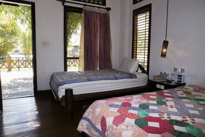 Hotel Romduol Island Chalet
