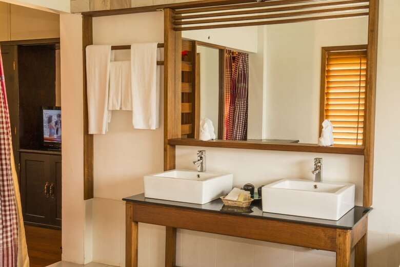 Hotel Romduol Island Chalet