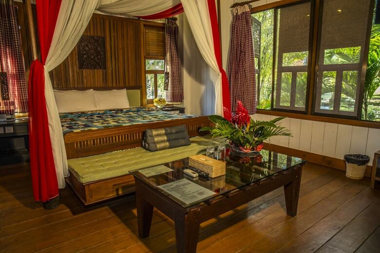 Hotel Romduol Island Chalet