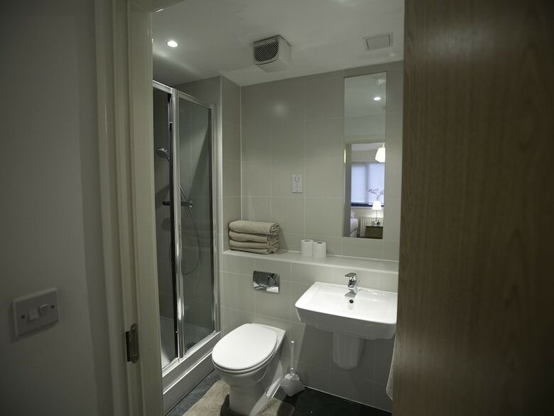 Brentwood - Deluxe Apartment