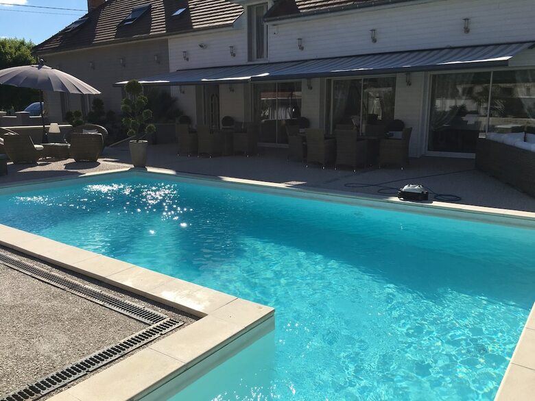 Appartement Avec Piscine de La Croix