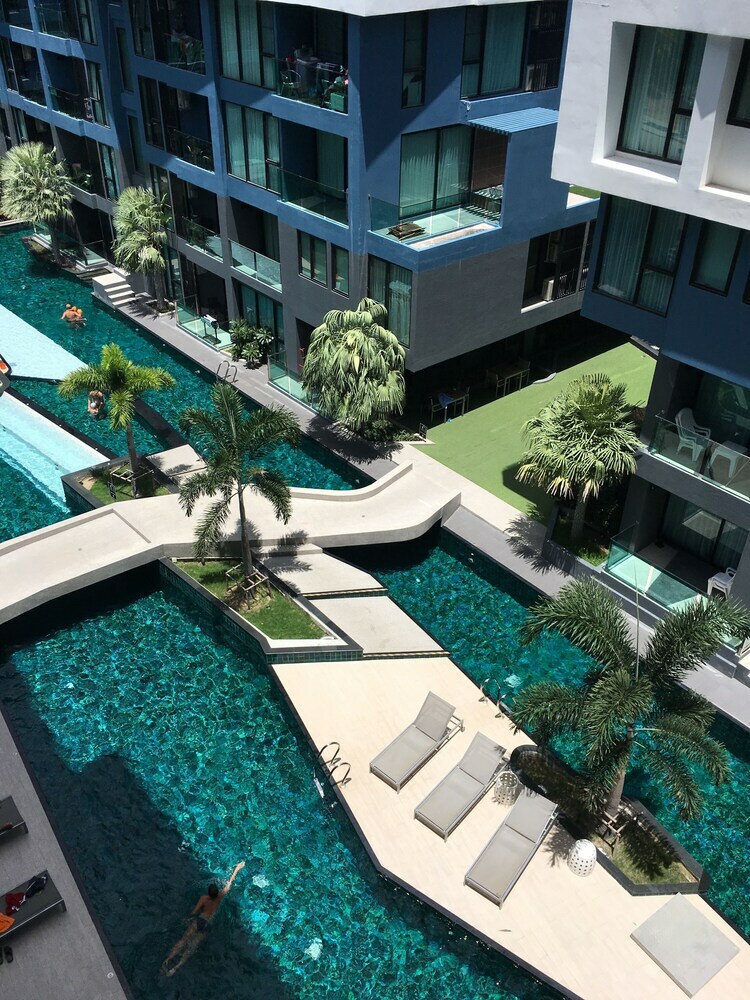 Acqua Condo - 505 By Axiom