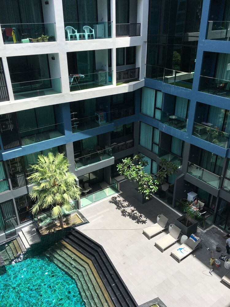 Acqua Condo - 505 By Axiom