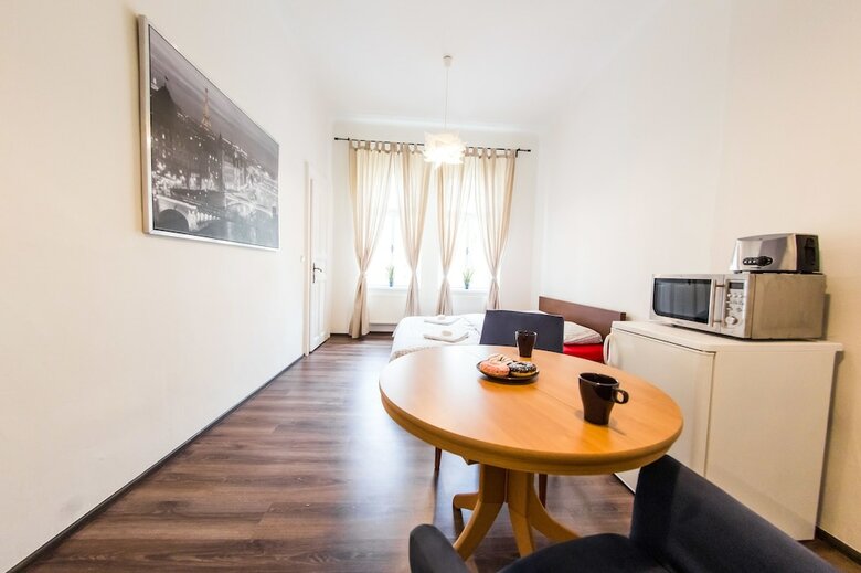 Freedom Rooms And Apartments