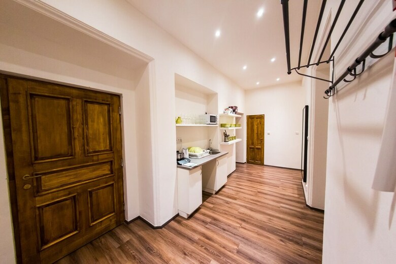 Freedom Rooms And Apartments
