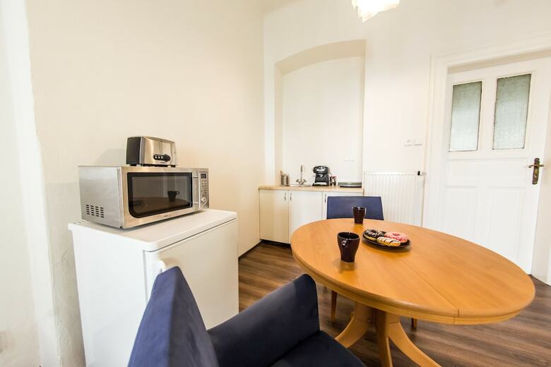 Freedom Rooms And Apartments