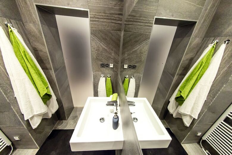 Freedom Rooms And Apartments
