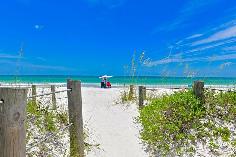 Beach Sands A 102 By Anna Maria
