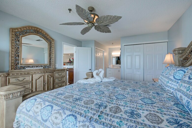 Beach Sands A 102 By Anna Maria