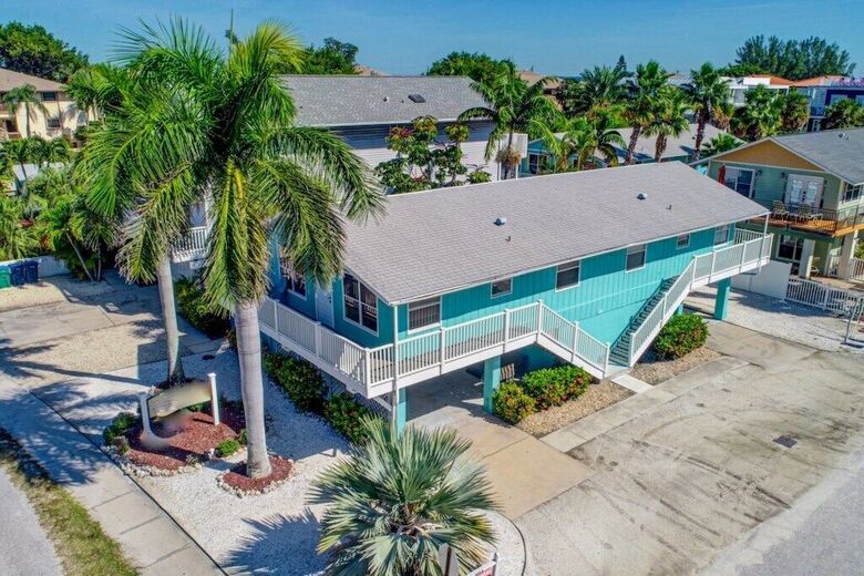 Anna Maria Island Beach Castaway 1