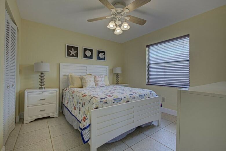 Anna Maria Island Beach Castaway 1