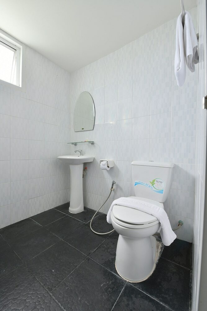Oyo 290 Dd Residence Hotel
